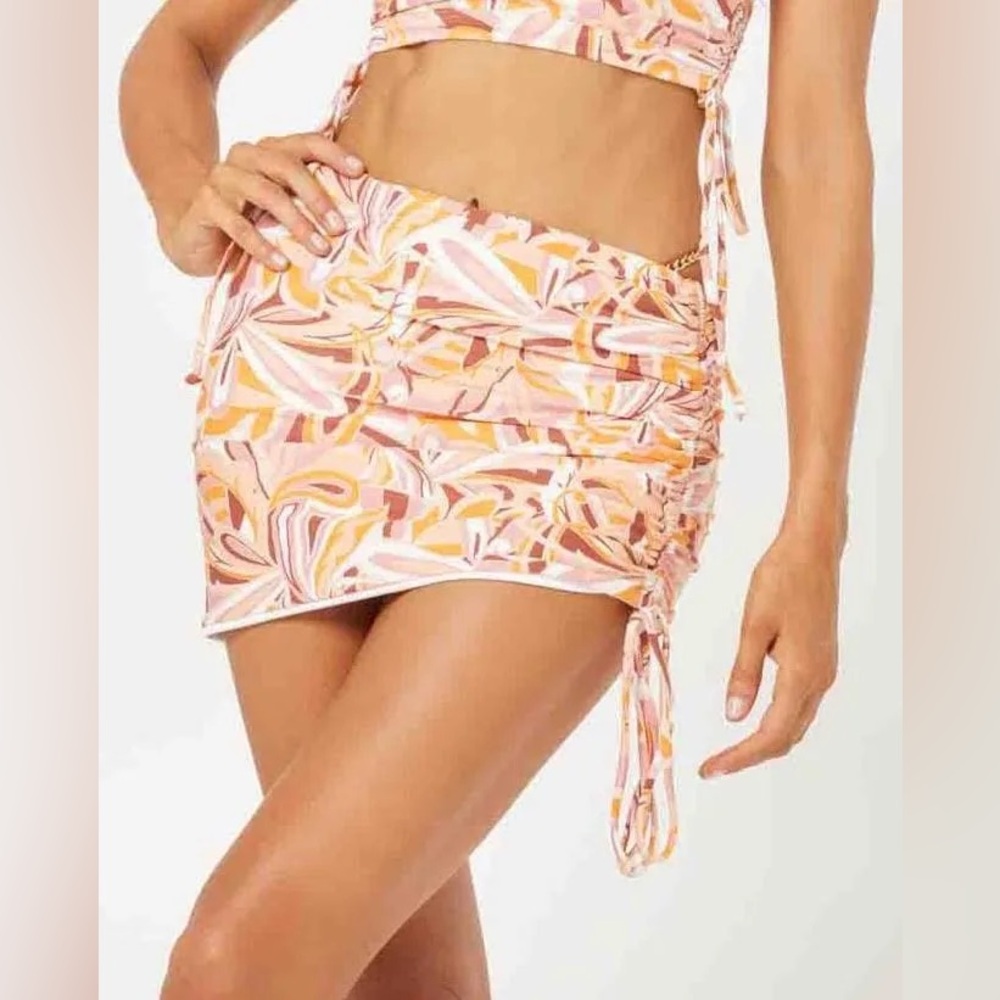 L*SPACE: PRINTED SWIM COVER SKIRT - Picture 3 of 6